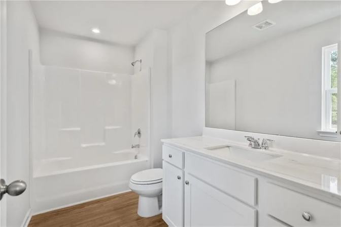 Alcove Rooms's room