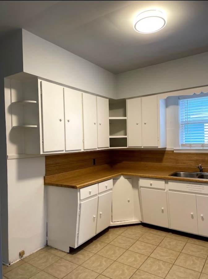 Elaine Weeks's room