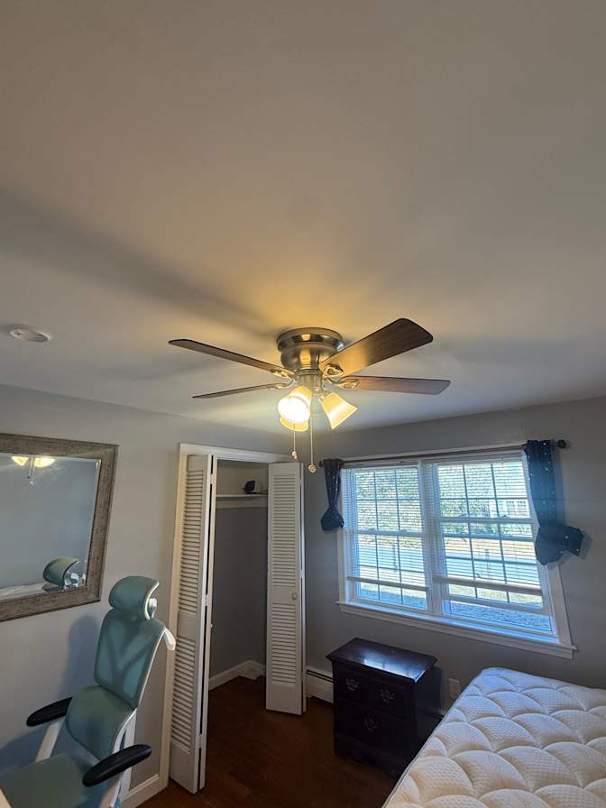 Howard's room