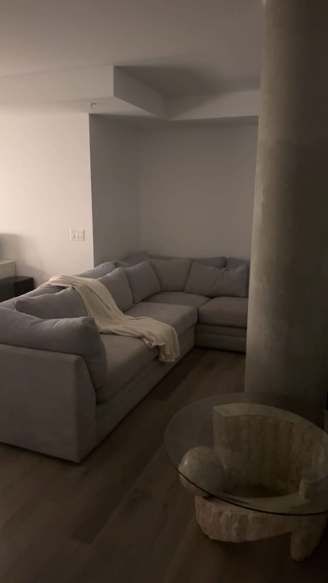 Deveny's room