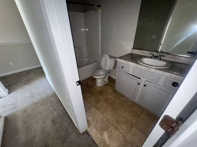 Alcove Rooms's room
