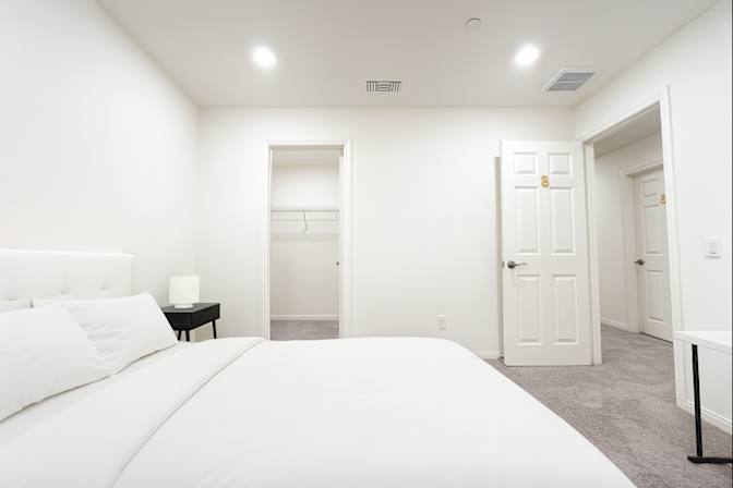 Lakevilla's room