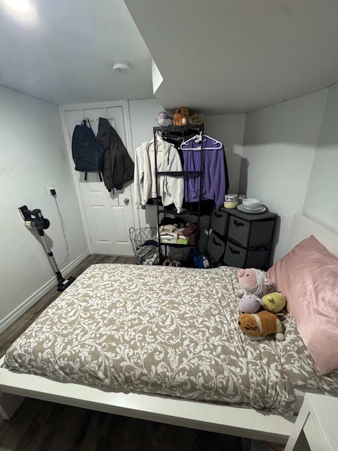 Yan's room