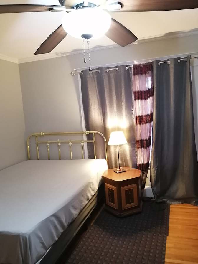 Alice.'s room