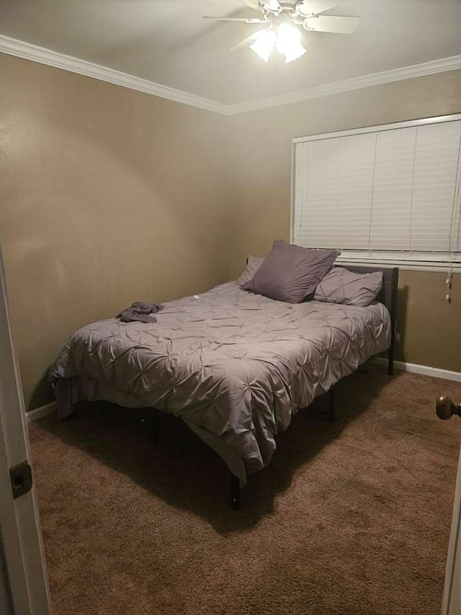 Shevarick D Paskel's room