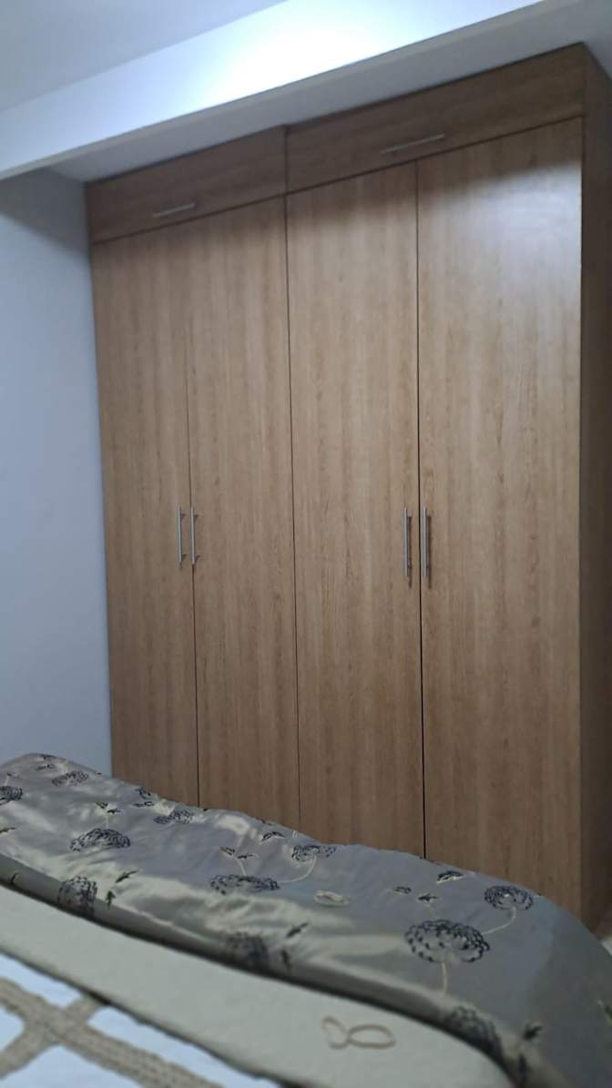 Aneesa van Der fort's room