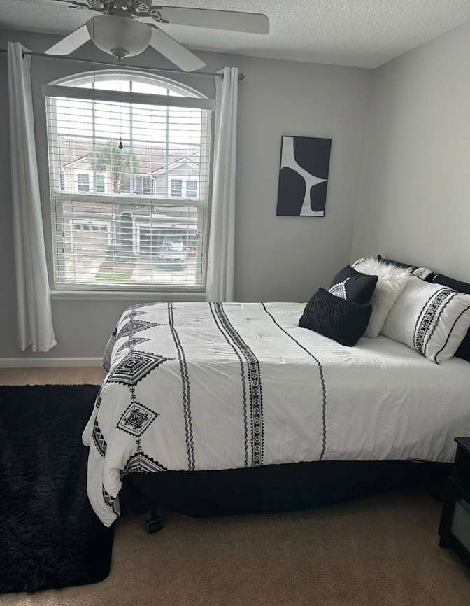 Lee's room