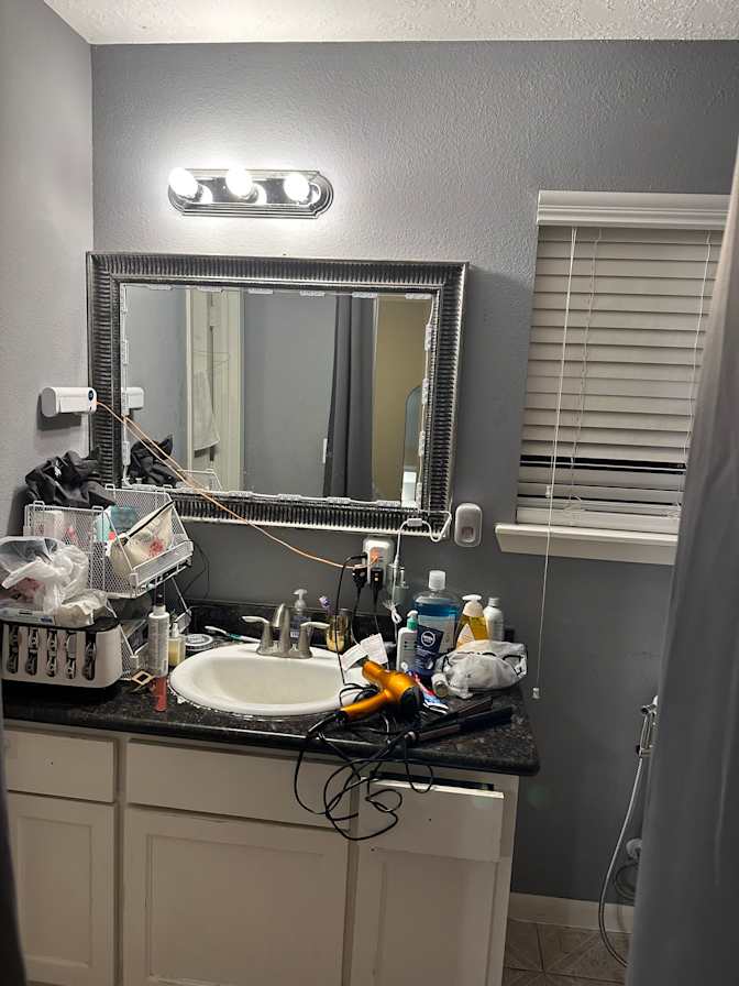 Le's room