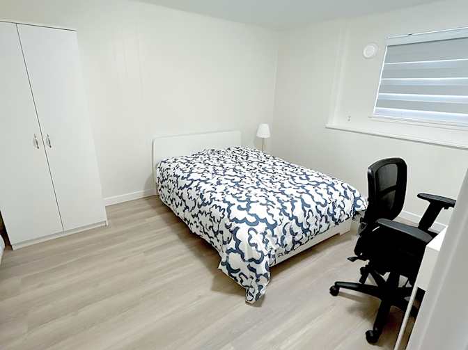 Hamid Reza's room