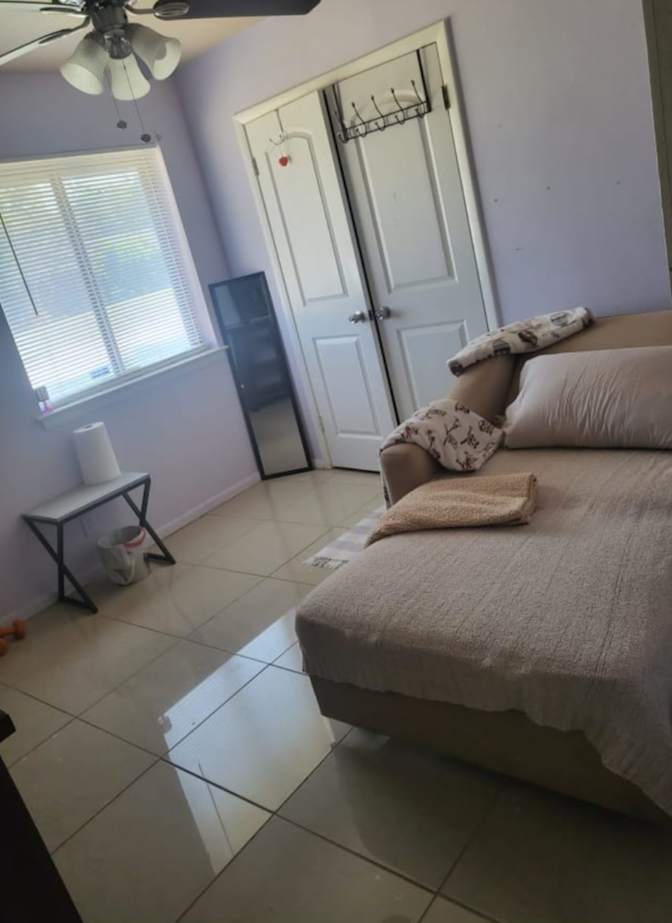 Marybell E Barriga's room