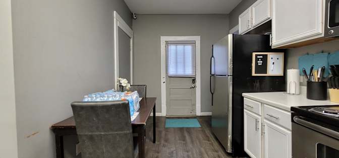 GBU Holdings Group's room