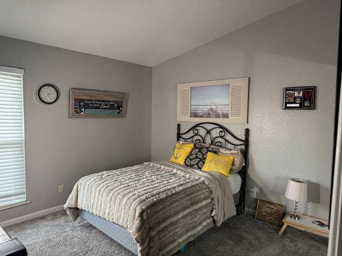 Tonys Rooms for rent's room