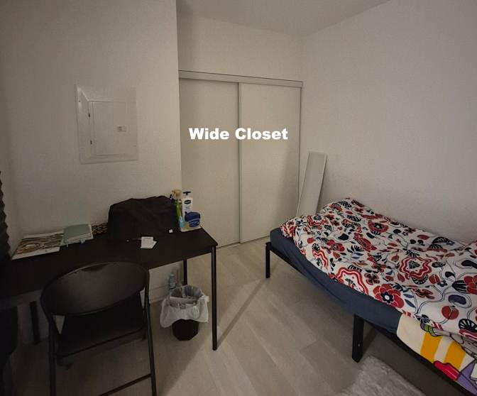 Jun's room