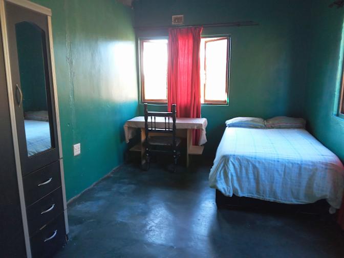Aureyn's room
