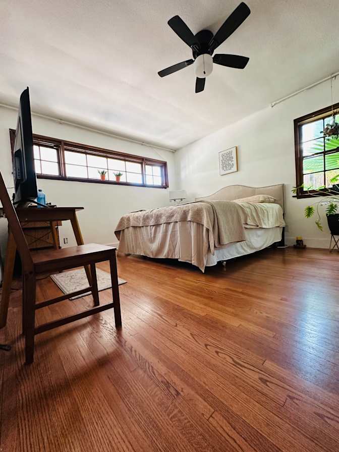 Jamal's room
