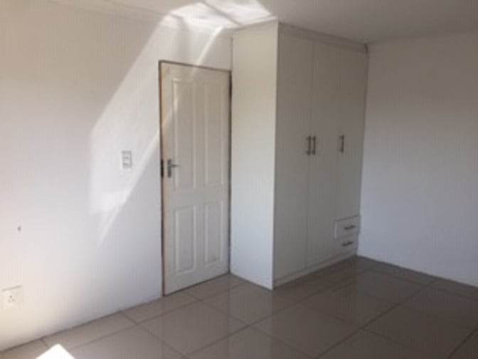 Thuli Thanjekwayo's room