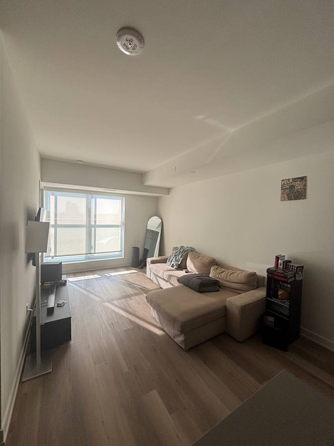 Tobi's room