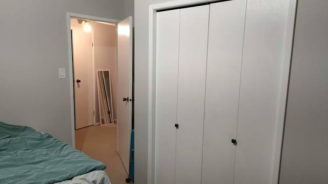 Meng's room
