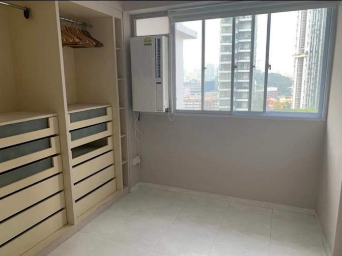 Carmen's room