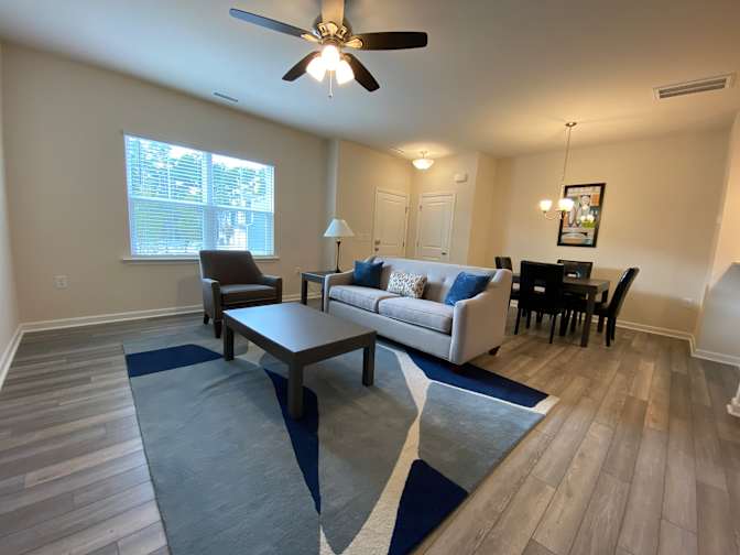 Alcove Rooms's room