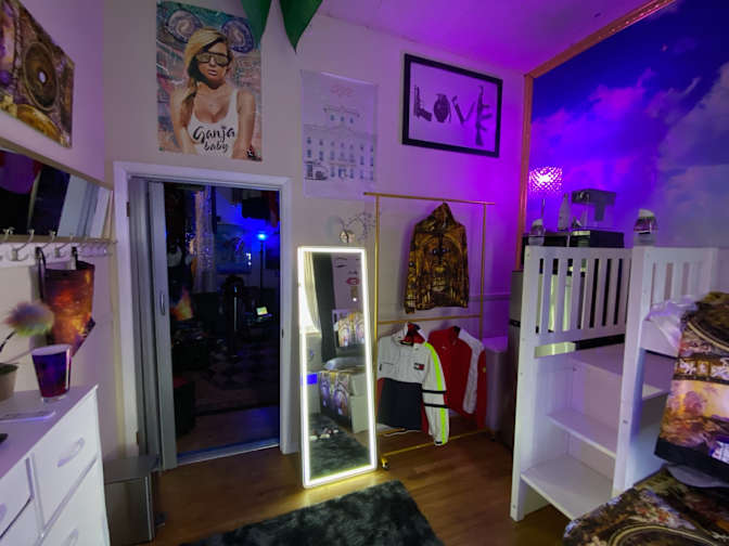 Amari's room