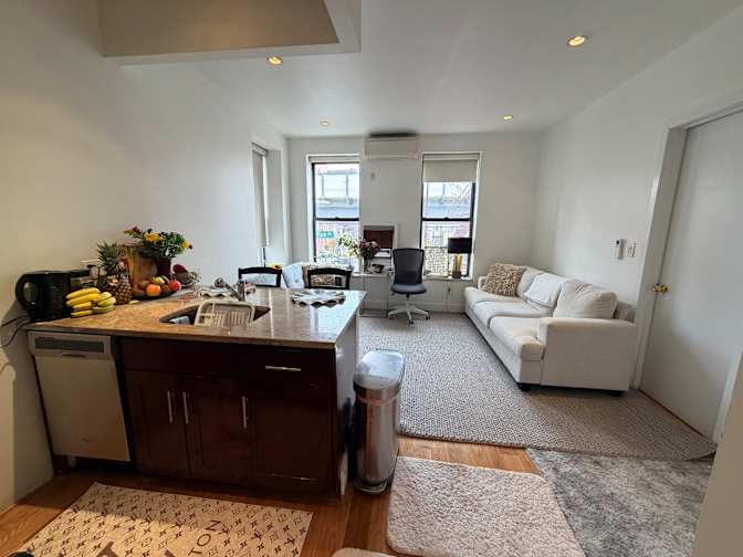 sheldon clarke's room
