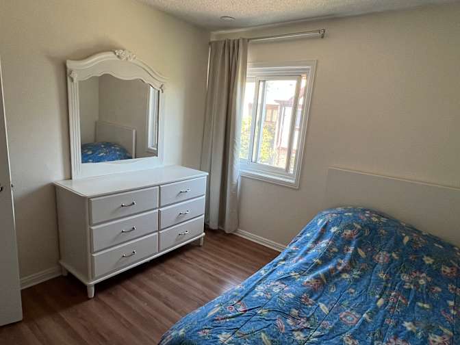 Linda's room