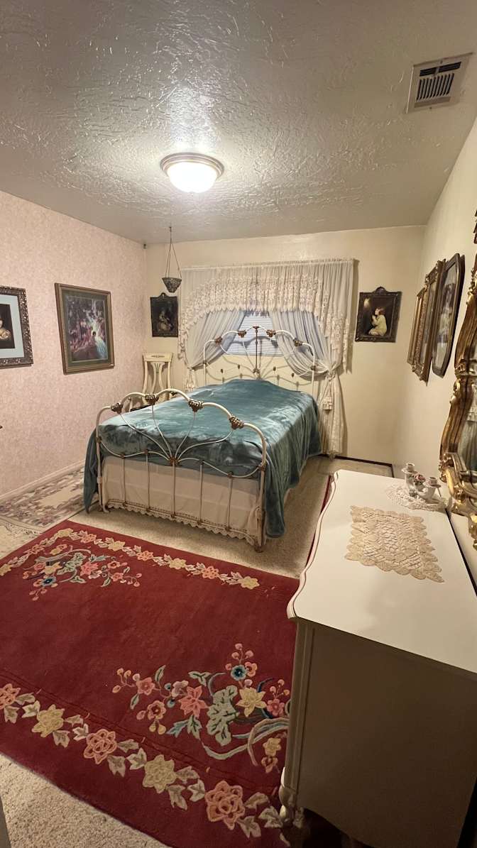 Estelle's room