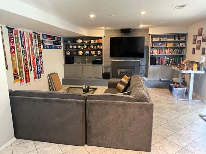 Darius M Hatami's room