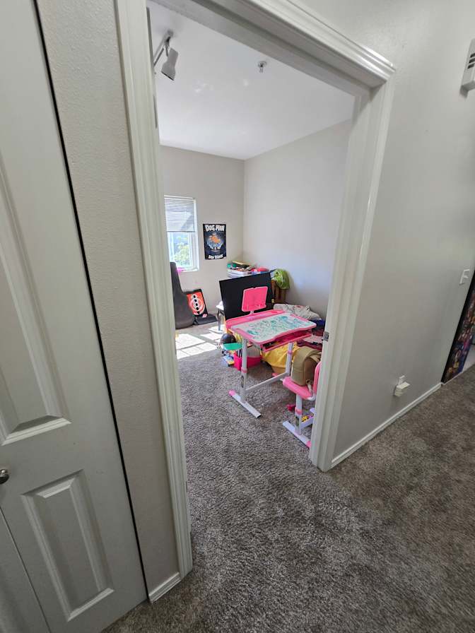 Ron's room