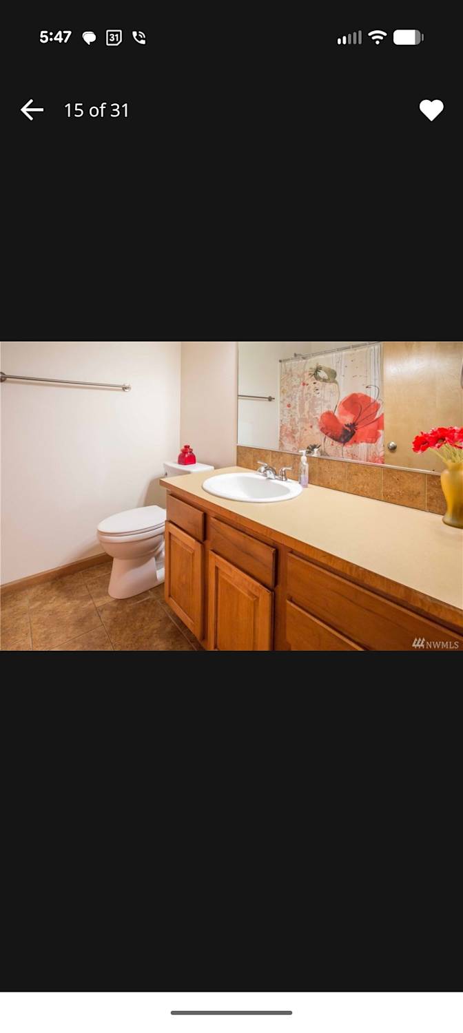 DAKOTA's room