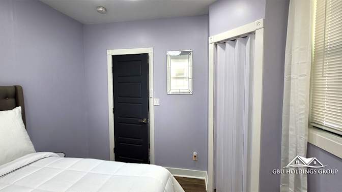 GBU Holdings Group's room