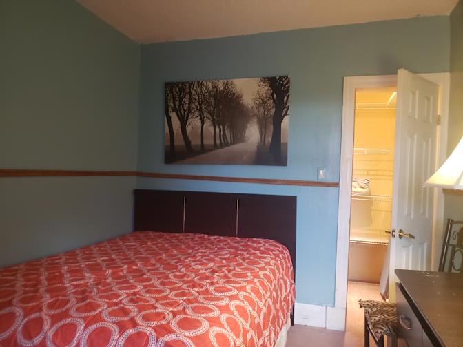 Erdel's room