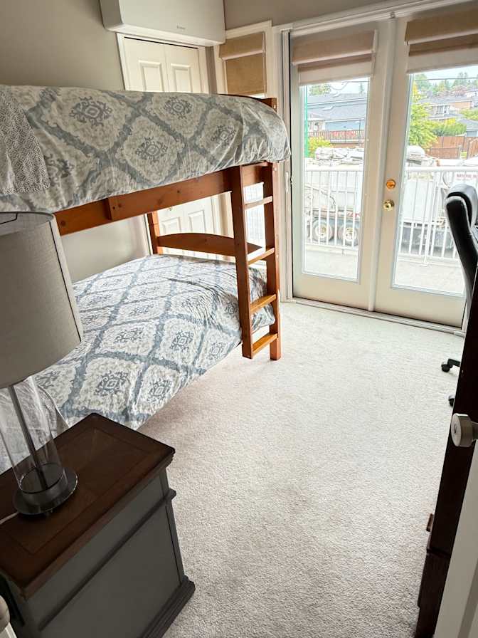Fernando's room