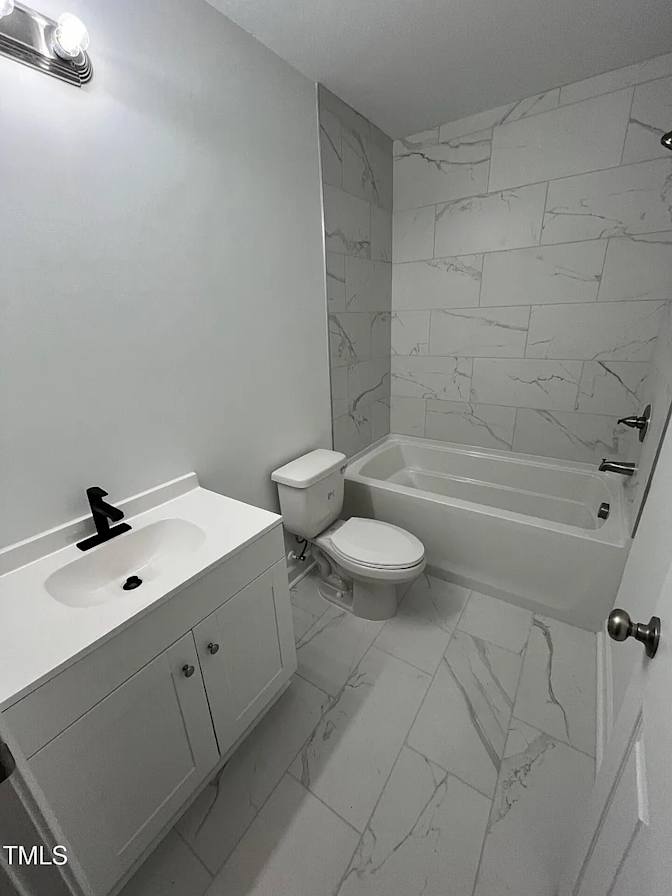 Alcove Rooms's room