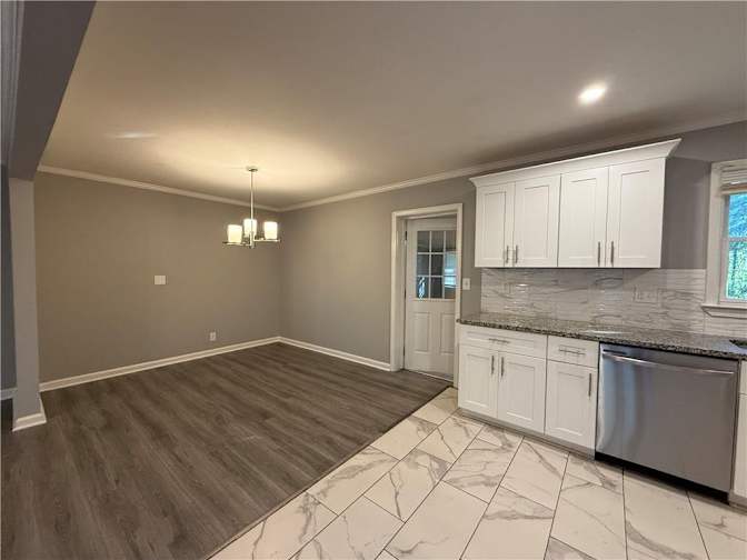 Alcove Rooms's room