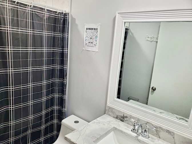 Jason Bryan, Realtor's room