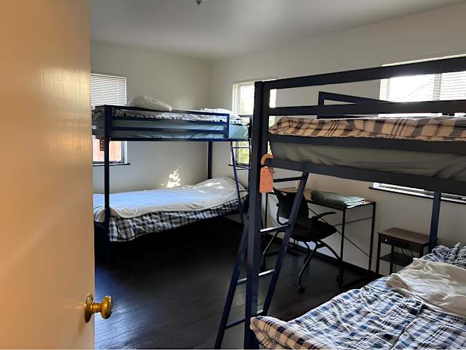 Julia Va's room