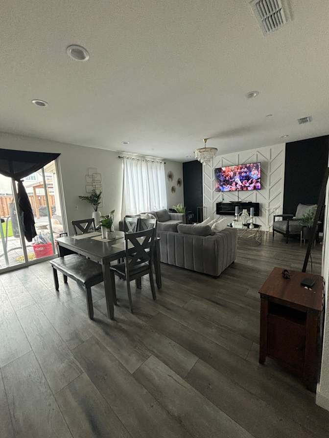 Shaun campos's room