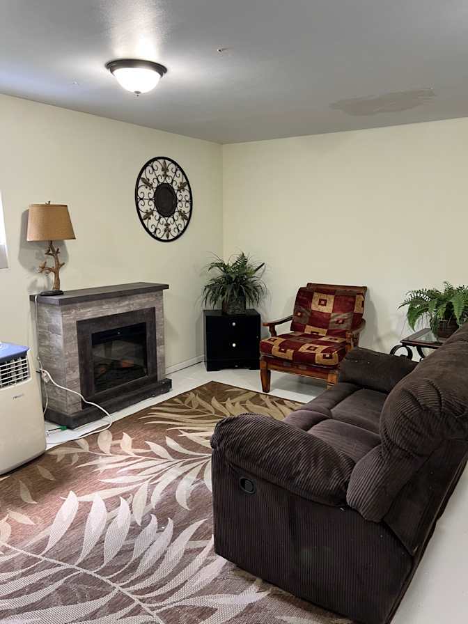 Jonnie's room