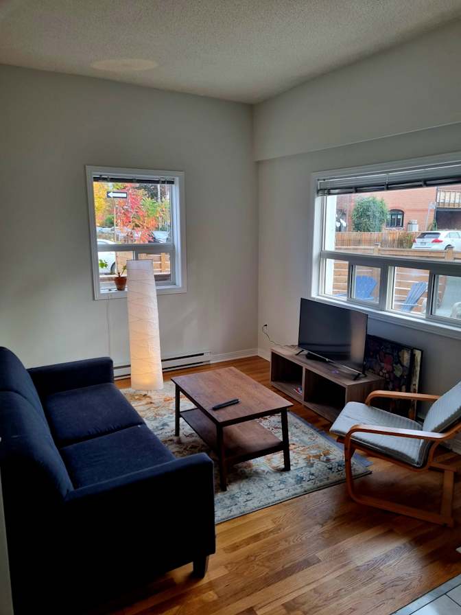 Noam's room