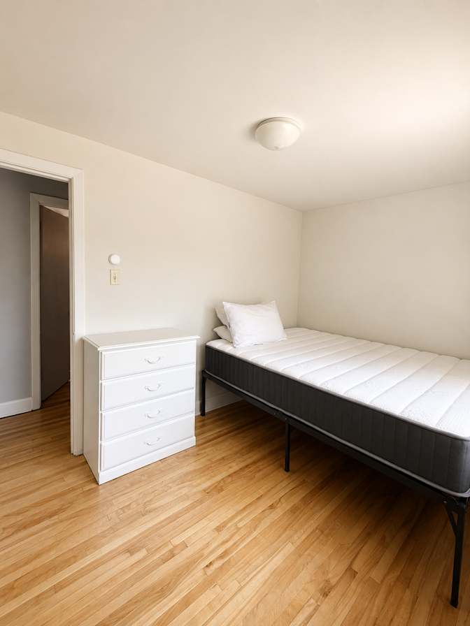 Alicée's room