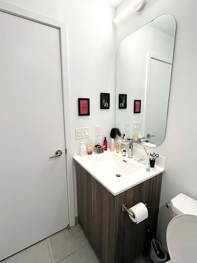 Le Minh's room