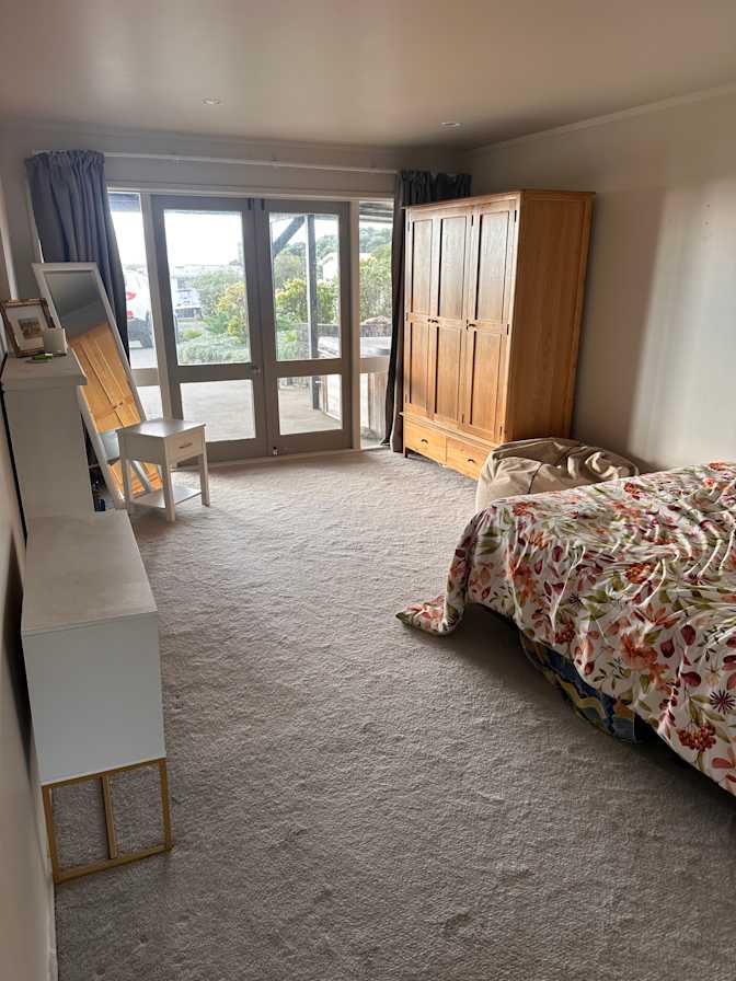 glen norman green's room
