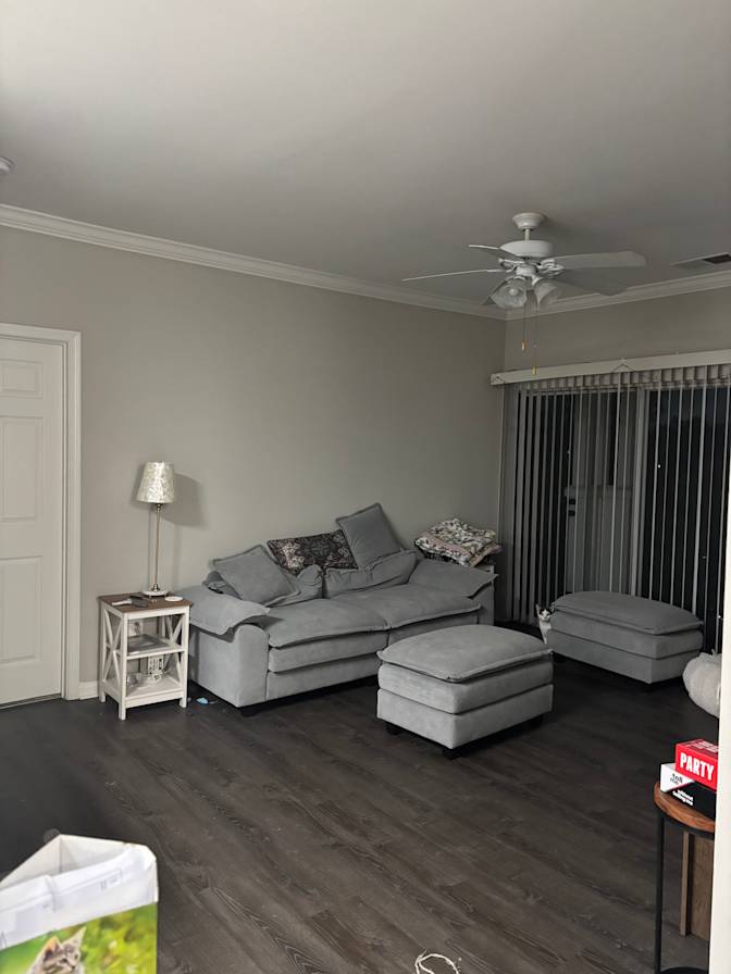 Laura Barker's room