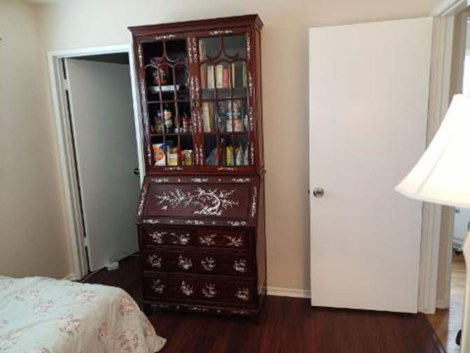 R's room