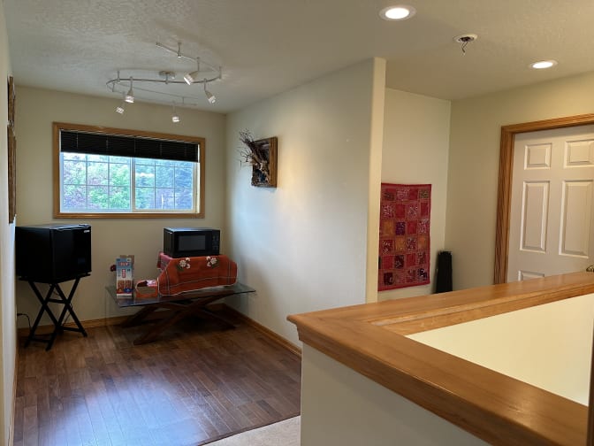Thomas's room