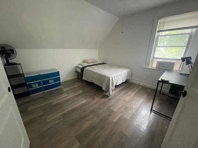 Anell's room