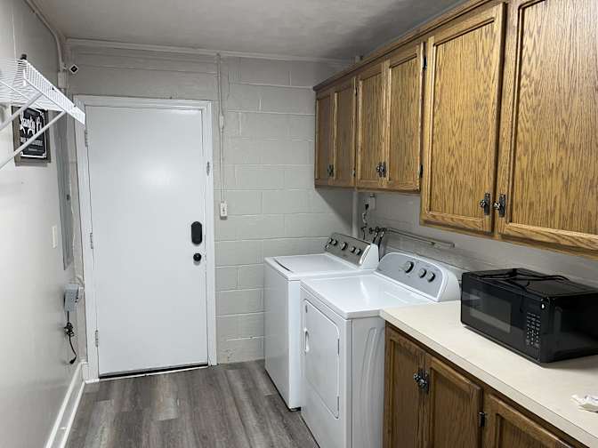 Carolina Realty Link's room