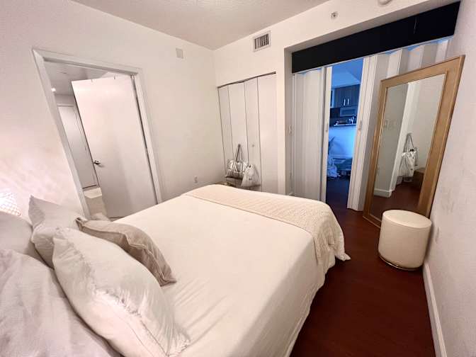 Lauren Suarez's room